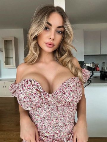 Азалия Индивидуалка Блондинка